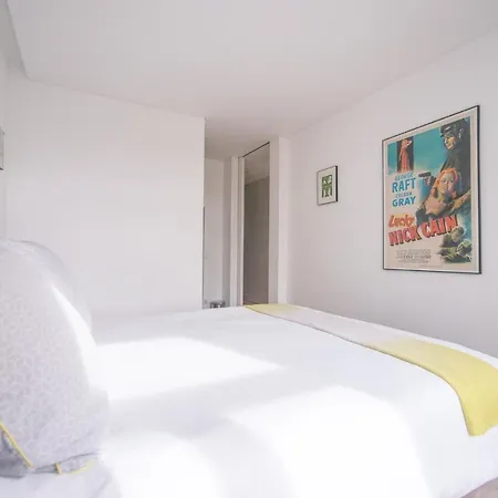 Charming, Sun-drenched In Estrela Lisbon