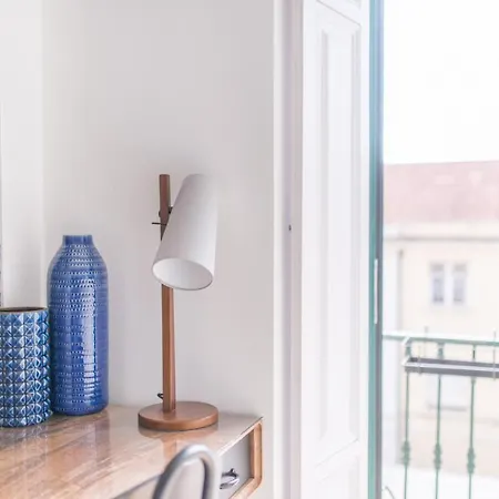 Apartment Charming, Sun-drenched In Estrela *