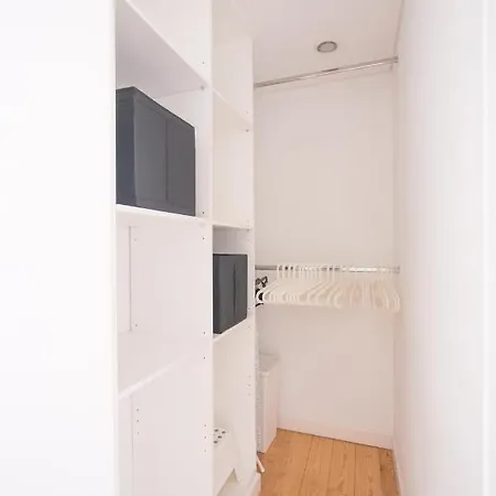Apartment Charming, Sun-drenched In Estrela