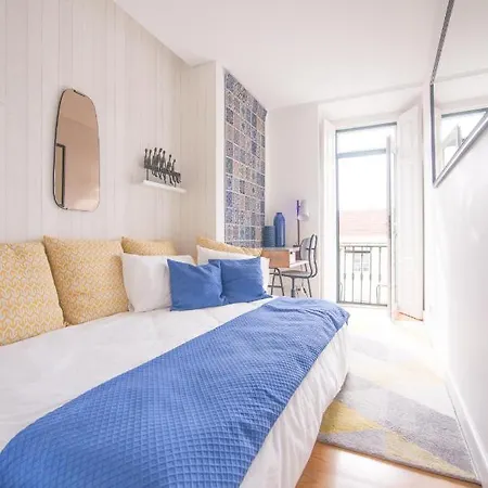 Charming, Sun-drenched In Estrela Lisbon